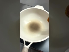 Gotowanie szerszych makaronów z pasty krewetkowej