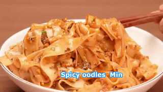 Nowy smak wytrawnego makaronu instant, pikantny i pyszny