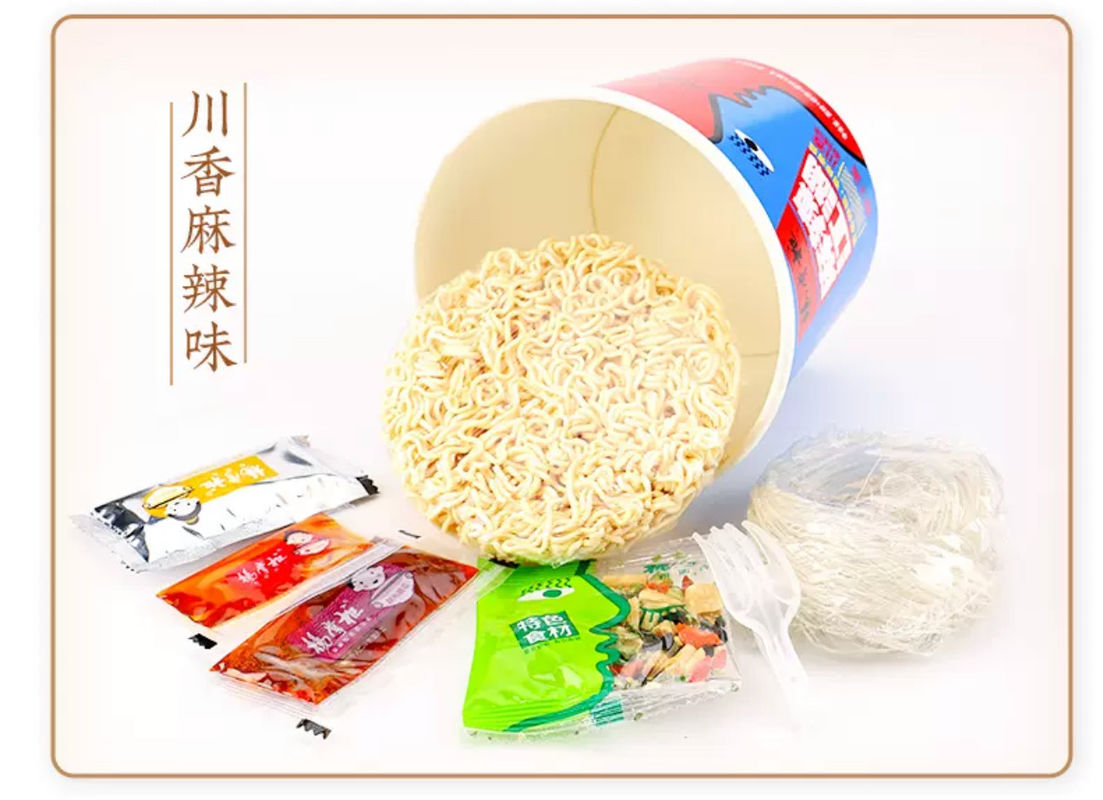 Ogrzewany smak kubek ramen instant makaron na zajęte dni szybkie i łatwe gotowanie w zaledwie 3 minuty