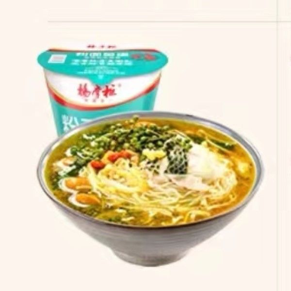 Pikantne i słodkie koreańskie makaronki z pomidorowym smakiem