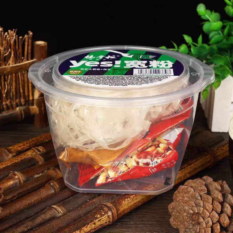 Metoda gotowania szerokie mięso z sosem i warzywami Niespicyczne makaronki natychmiastowe Waga netto 138g