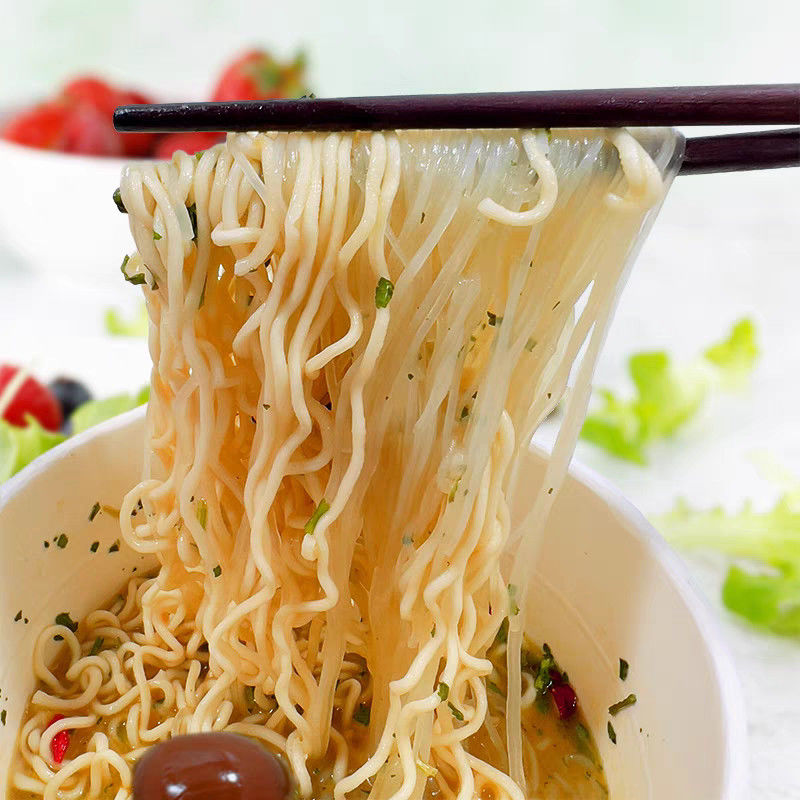 Chińskie kubki Instant Noodles z Vermicelli Chongqing gorąca zupka smaku makaron