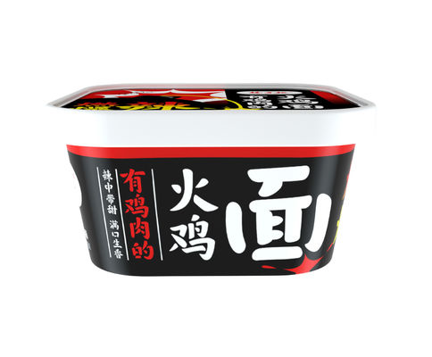 Słodki gorący pikantny smak kurczaka, smażone instant noodle z prawdziwym kurczakiem 154 g.